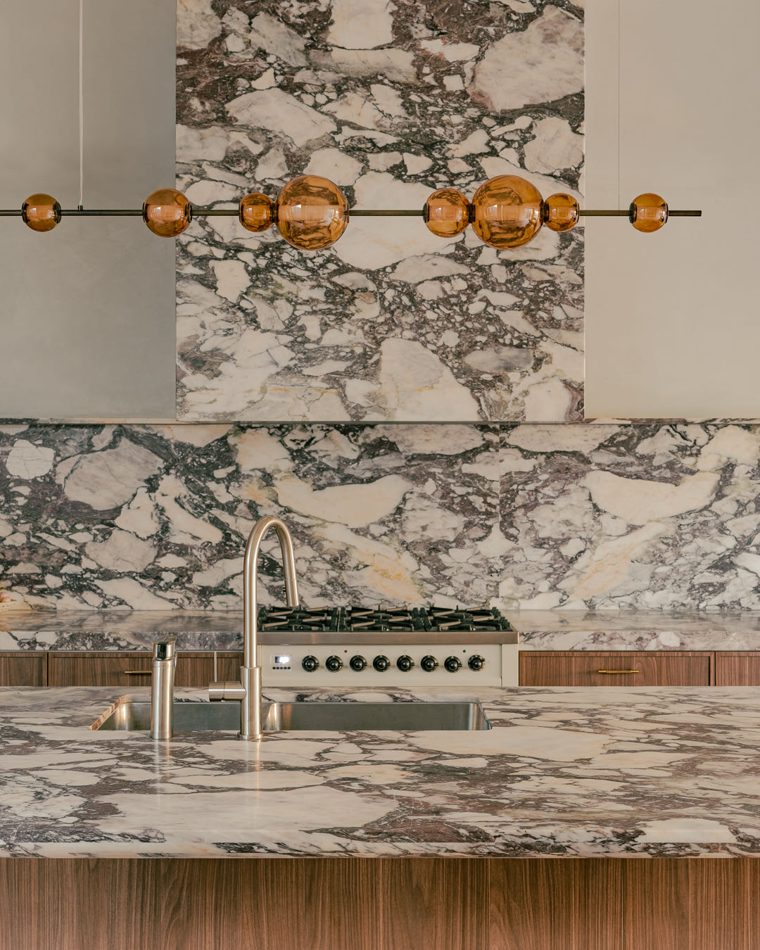 Canterbury Road marble splashback and benchtop